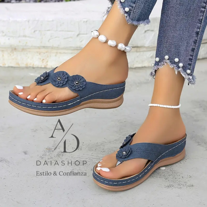 Sandalia trespuntada tres flores